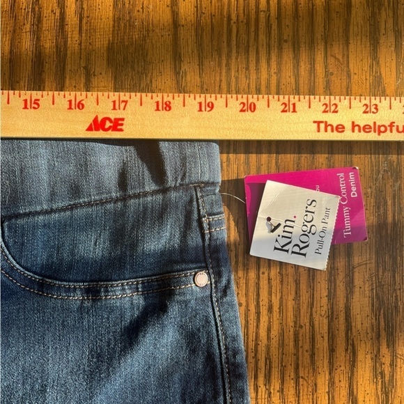 𝅺kim Rogers®
Women's Pull On Denim Jeans - Picture 4 of 7
